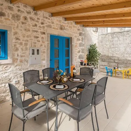 Cassa Antica With Outdoor Pool, Near Porec *