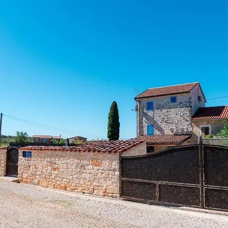 Cassa Antica With Outdoor Pool, Near Porec Nyaraló